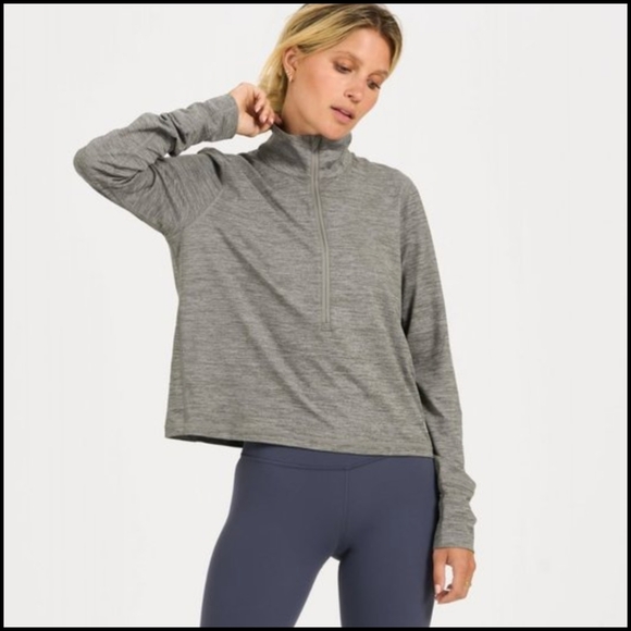 Vuori Tops - EUC Vuori Crescent Half Zip Pullover in Heather Gray